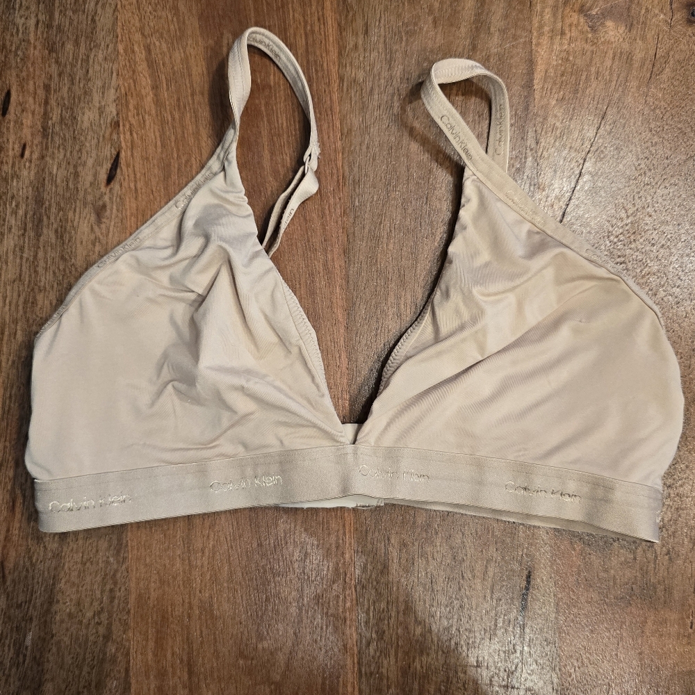 Calvin Klein Form to Body Lightly Lined Triangle Bra - (L) Large, Beige/Nude